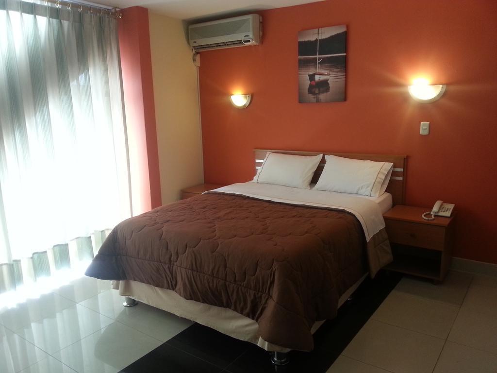 Libertad Hotel Trujillo Luaran gambar
